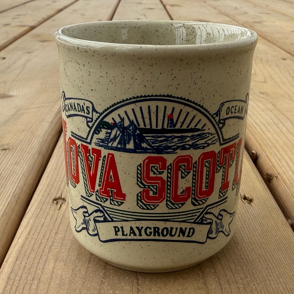 Nova Scotia “Canada’s Ocean Playground” Souvenir Coffee Mug Made in England